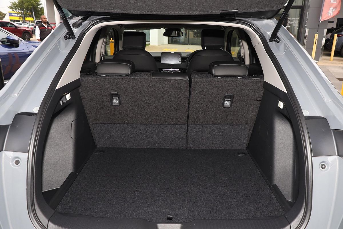 2025 Honda HR-V e:HEV X