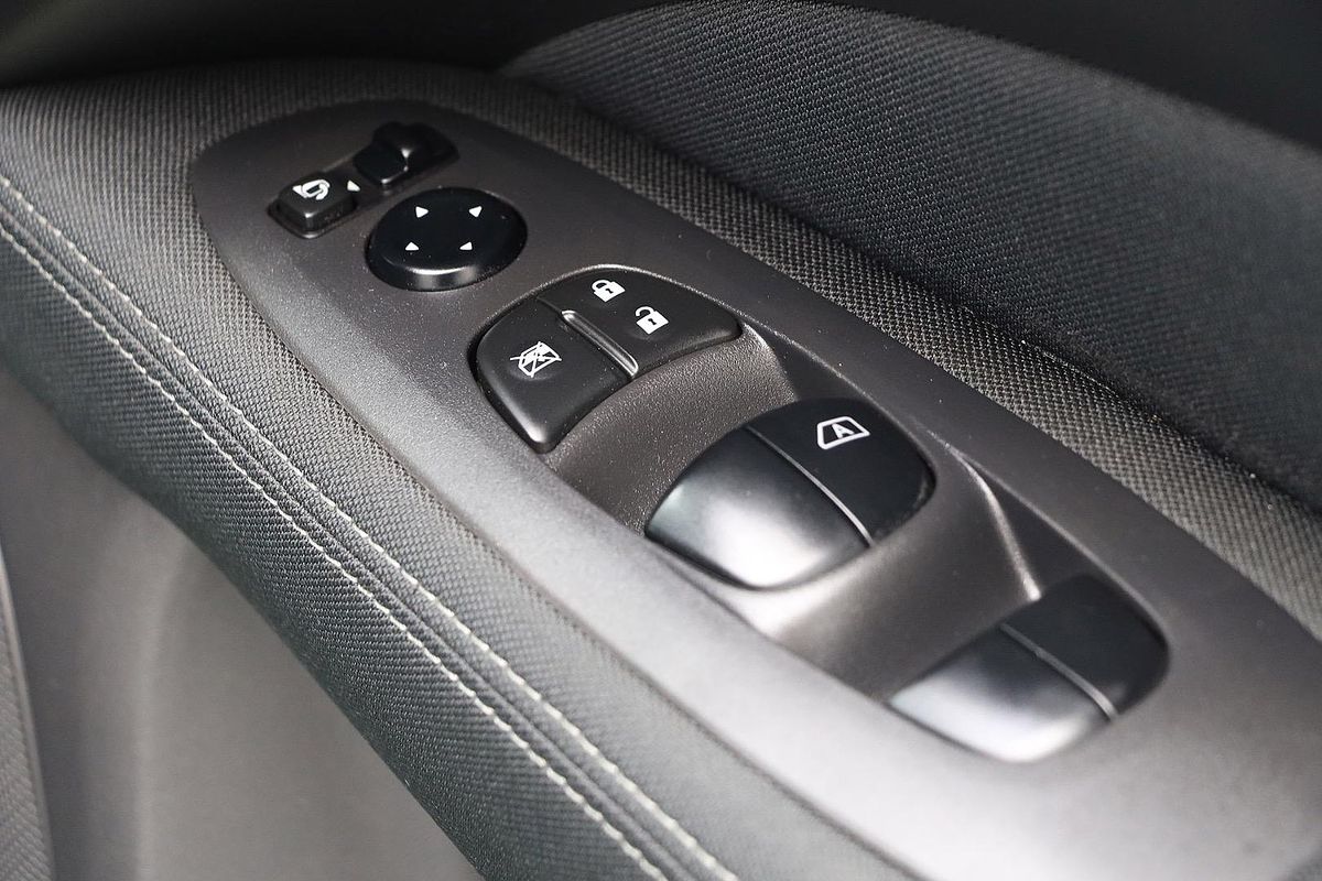 2018 Nissan Pathfinder ST R52 Series II