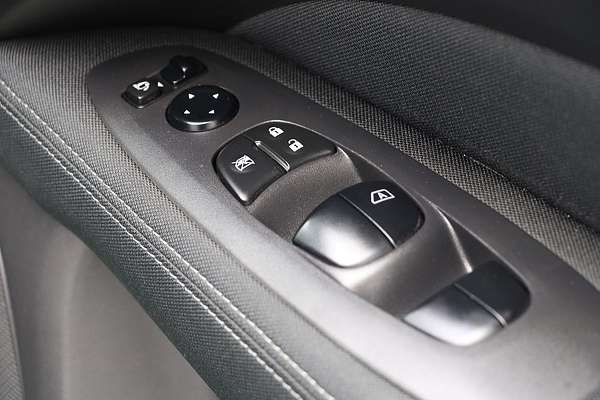 2018 Nissan Pathfinder ST R52 Series II