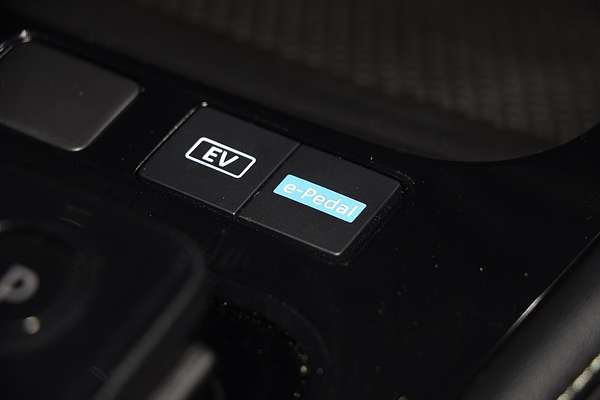 2024 Nissan X-TRAIL ST-L e-POWER T33