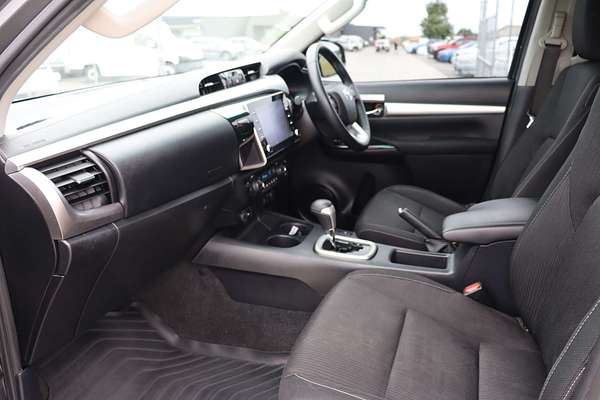 2022 Toyota Hilux SR5 GUN126R 4X4