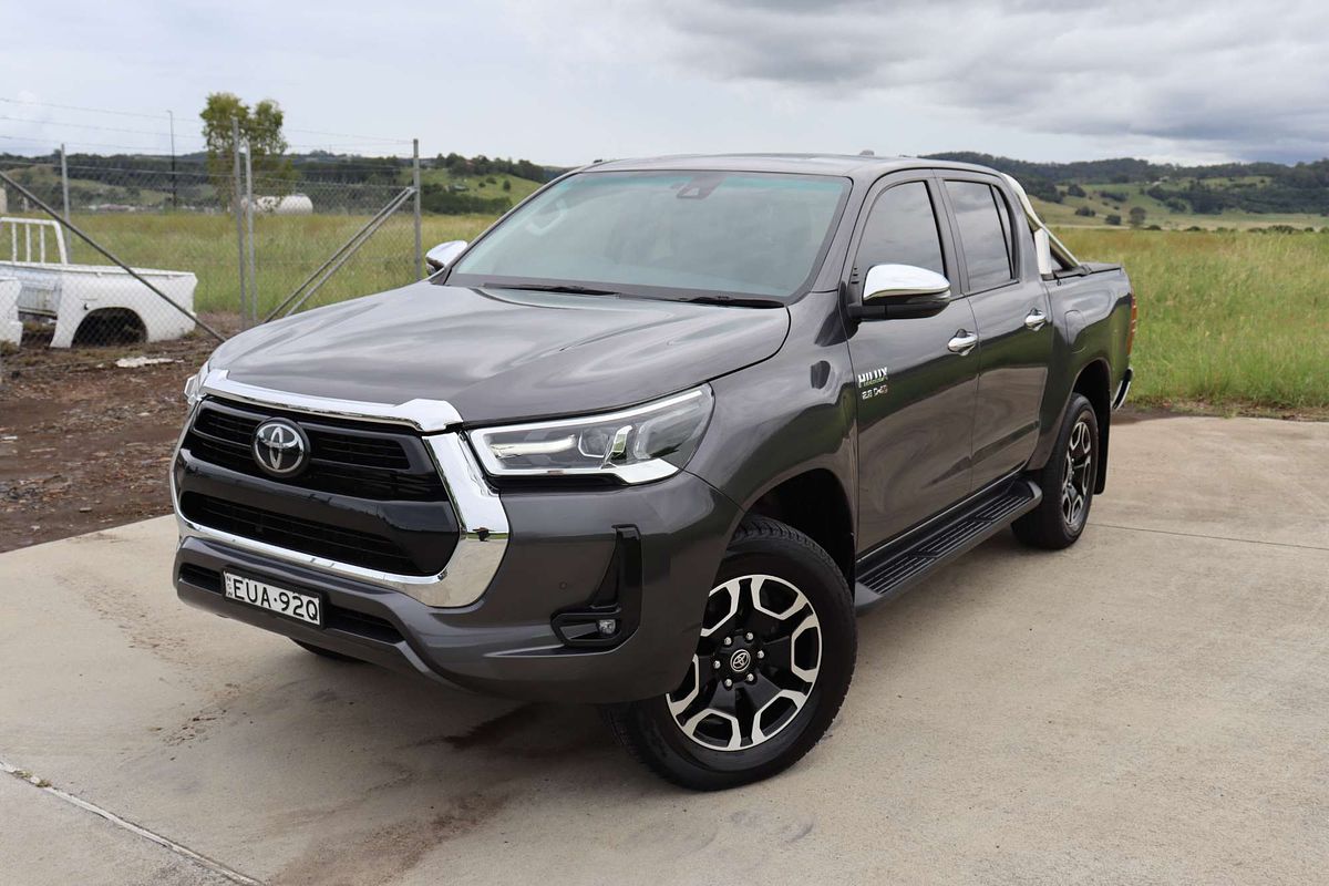 2022 Toyota Hilux SR5 GUN126R 4X4