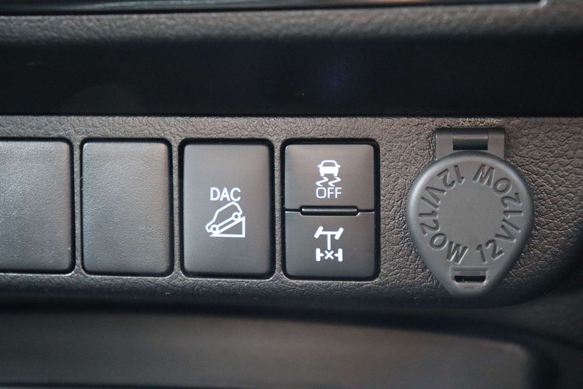 2022 Toyota Hilux SR5 GUN126R 4X4