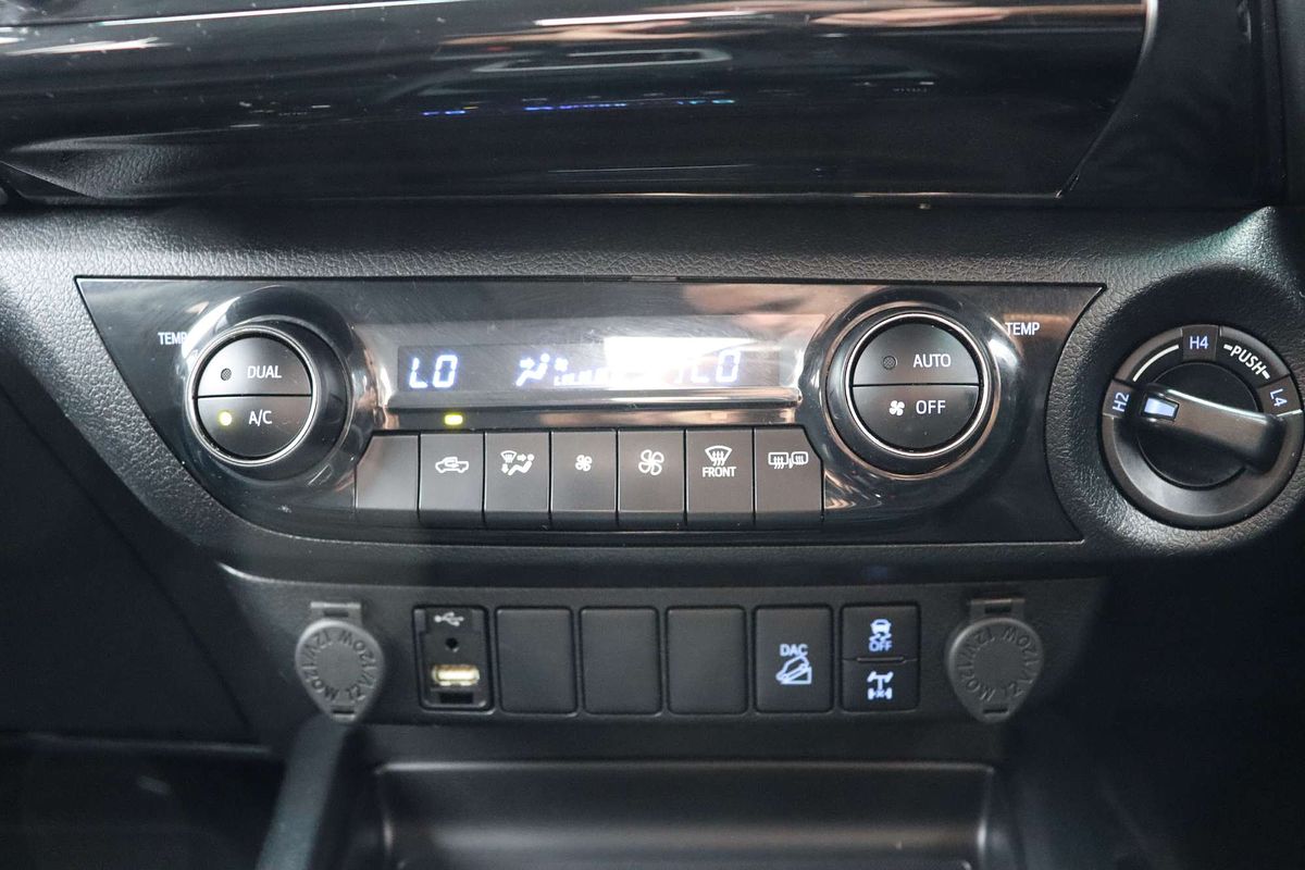 2022 Toyota Hilux SR5 GUN126R 4X4