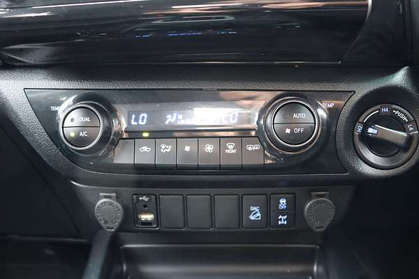 2022 Toyota Hilux SR5 GUN126R 4X4
