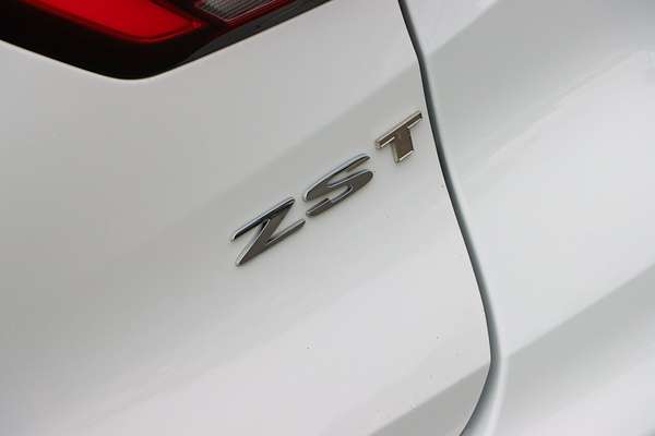 2022 MG ZST Excite