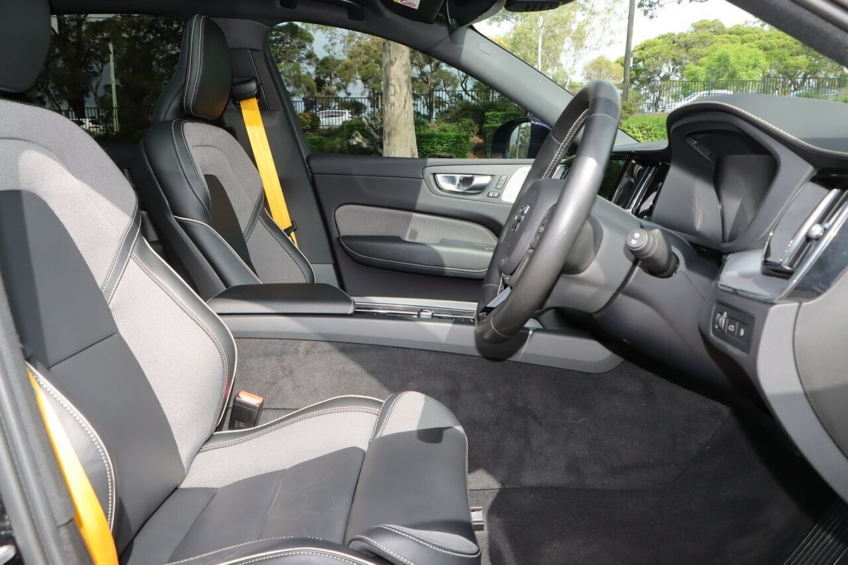 2021 Volvo XC60 T8 Polestar