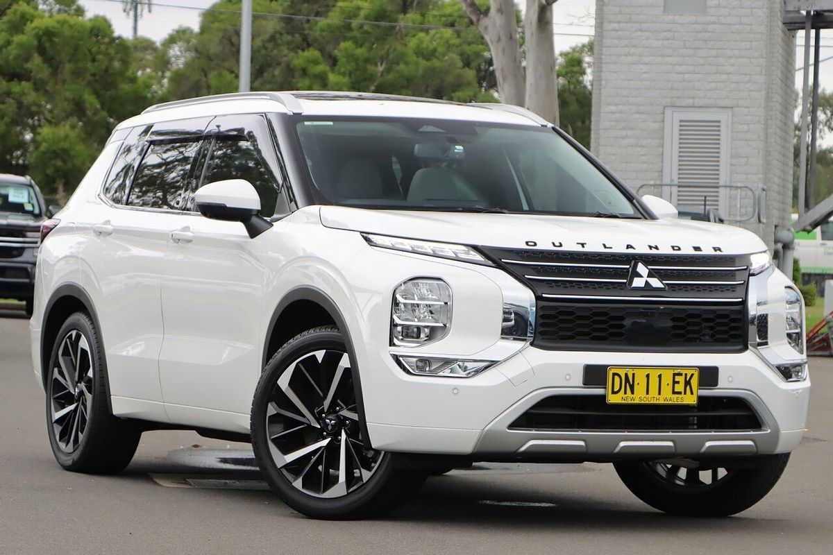 2023 Mitsubishi Outlander Exceed ZM