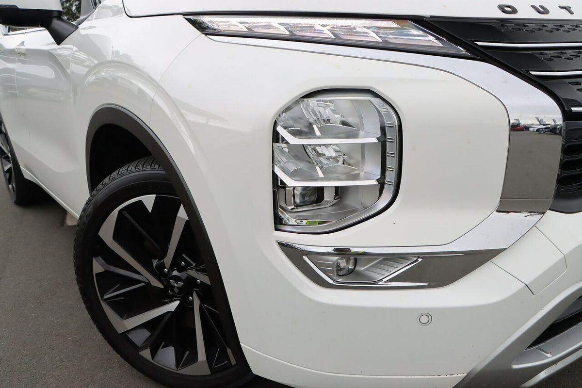 2023 Mitsubishi Outlander Exceed ZM