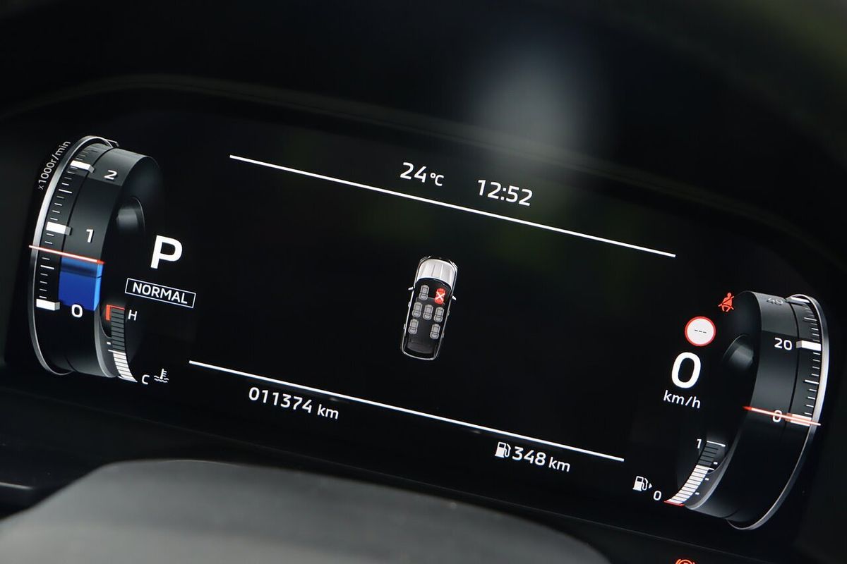 2023 Mitsubishi Outlander Exceed ZM