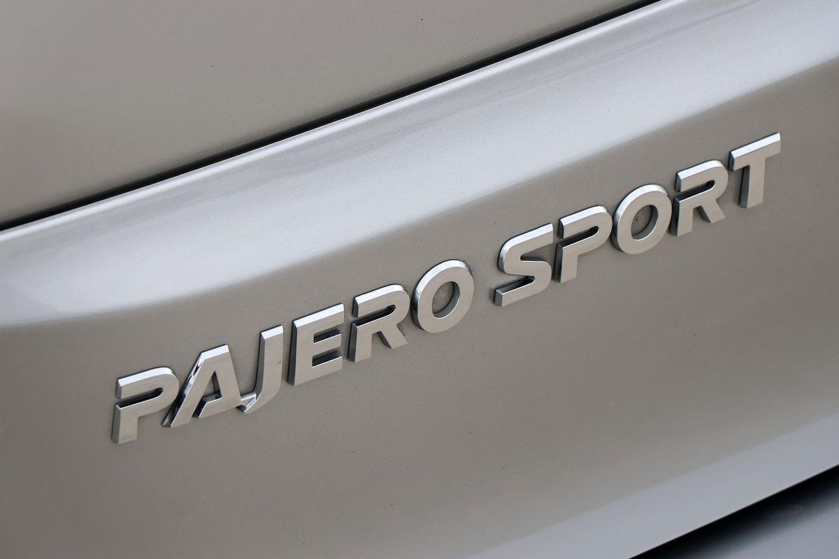 2023 Mitsubishi Pajero Sport GLX QF