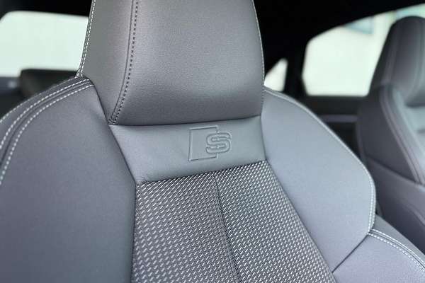 2024 Audi A3 35 TFSI S line GY