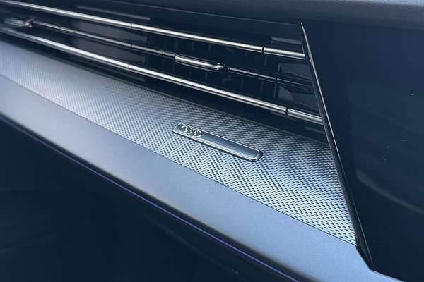 2024 Audi A3 35 TFSI S line GY