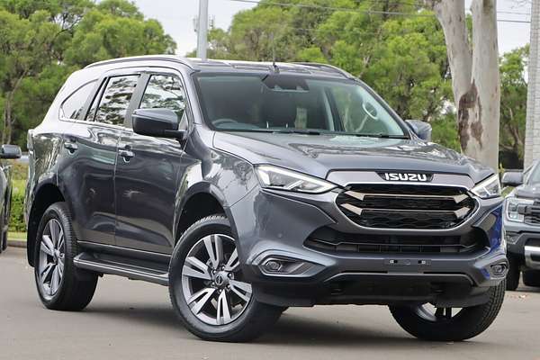 2022 Isuzu MU-X LS-T