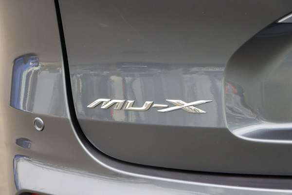 2022 Isuzu MU-X LS-T