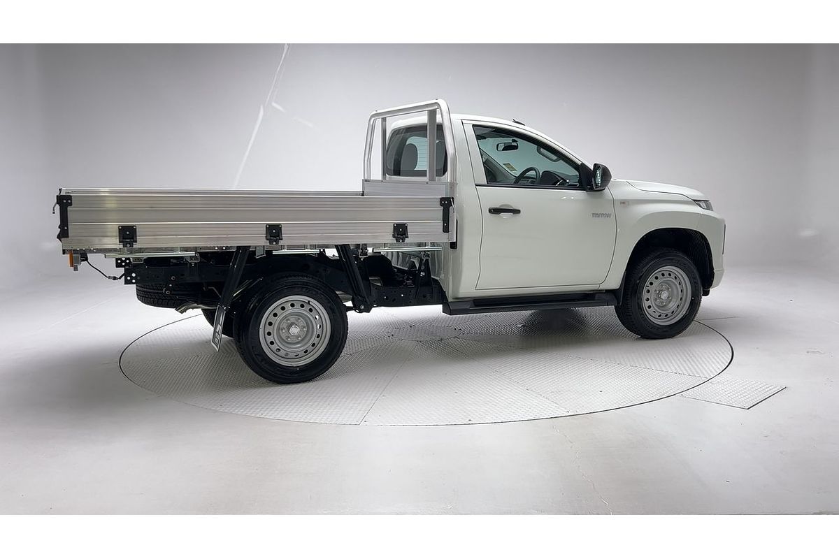 2023 Mitsubishi Triton GLX MR 4X4