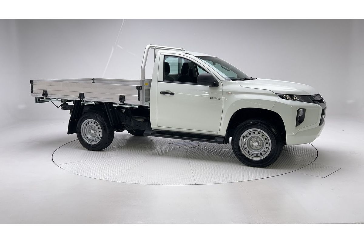 2023 Mitsubishi Triton GLX MR 4X4