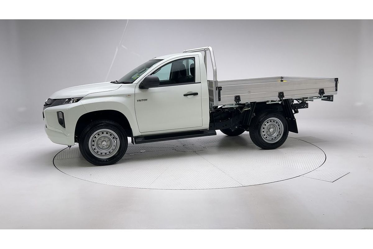 2023 Mitsubishi Triton GLX MR 4X4