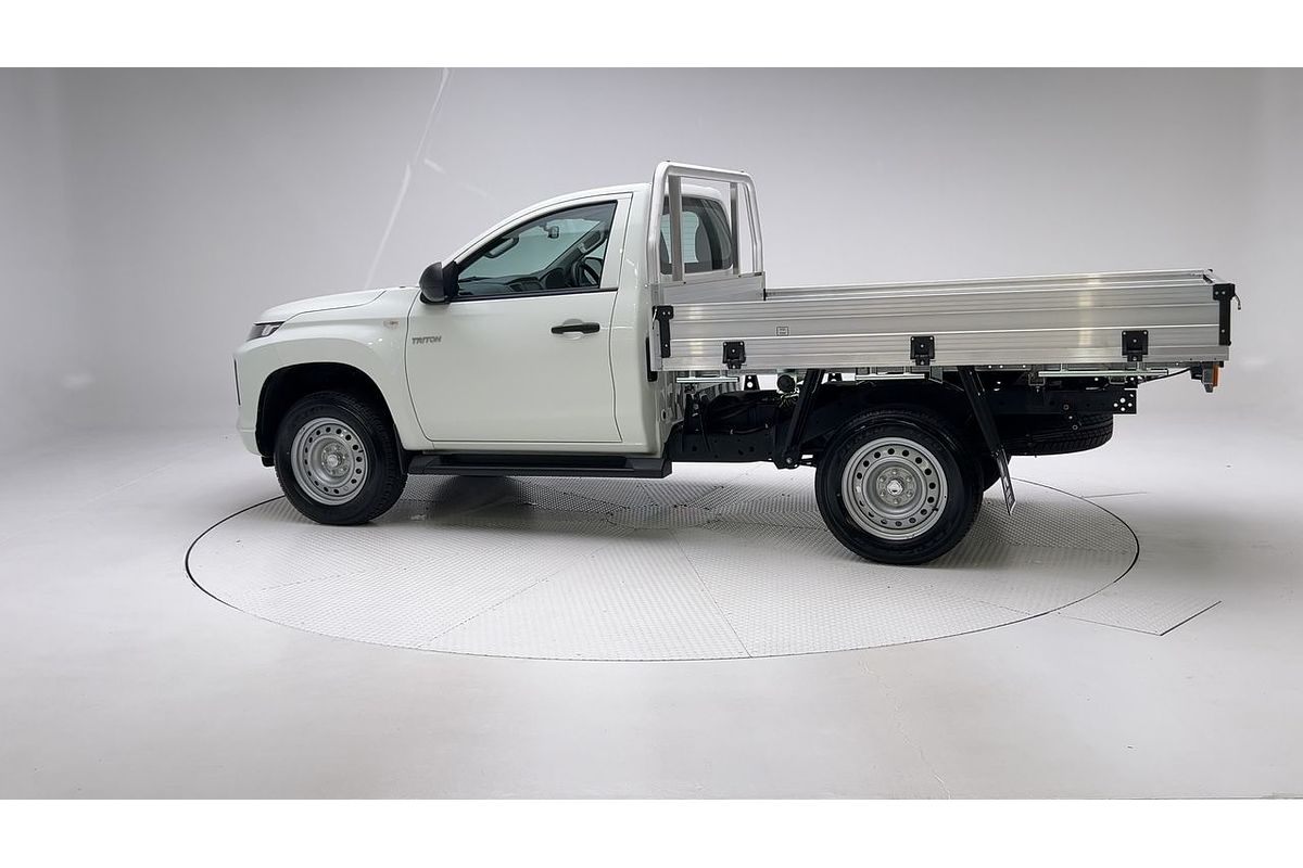 2023 Mitsubishi Triton GLX MR 4X4
