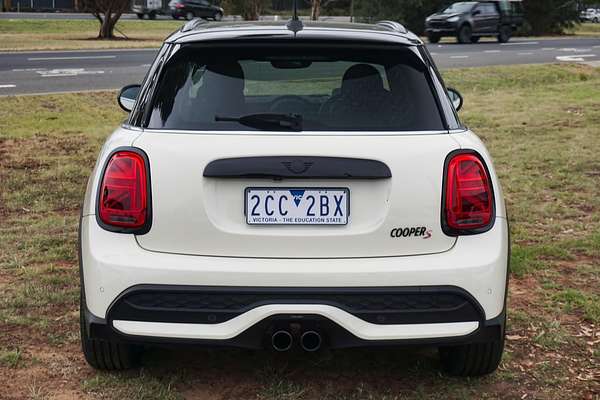 2022 MINI Hatch Cooper S MINI Yours F55 LCI-2