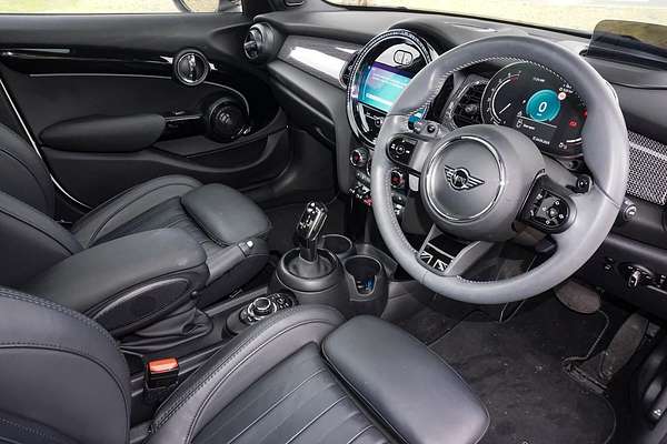 2022 MINI Hatch Cooper S MINI Yours F55 LCI-2