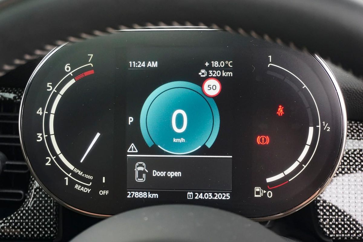 2022 MINI Hatch Cooper S MINI Yours F55 LCI-2