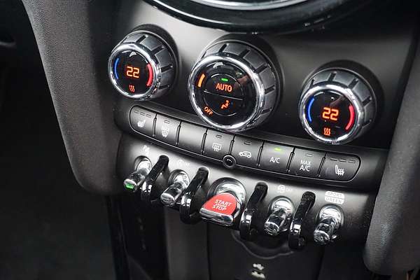 2022 MINI Hatch Cooper S MINI Yours F55 LCI-2