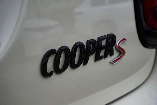 2022 MINI Hatch Cooper S MINI Yours F55 LCI-2