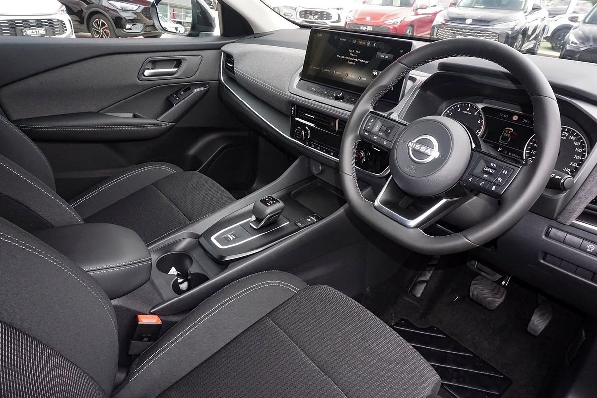 2025 Nissan QASHQAI ST J12