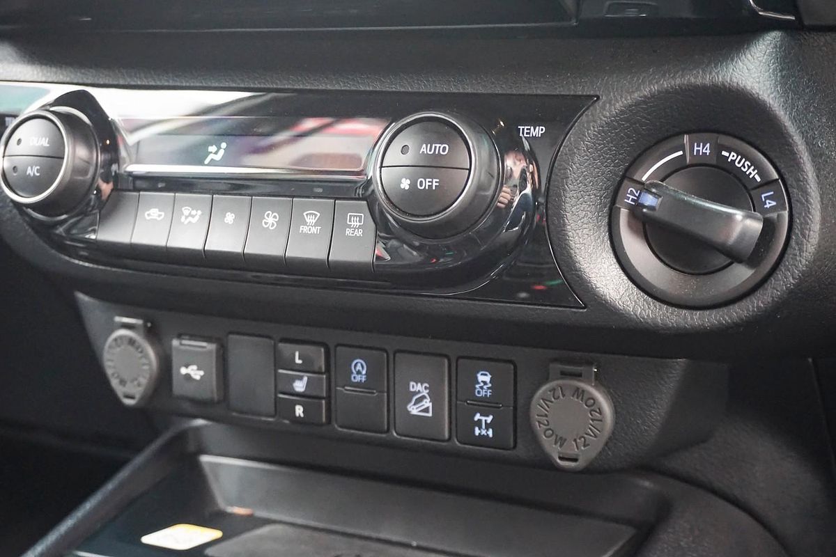 2024 Toyota Hilux Rogue 48V GUN126R 4X4