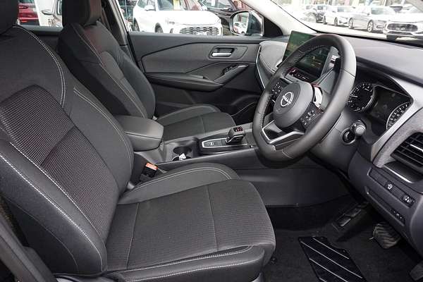 2025 Nissan QASHQAI ST J12