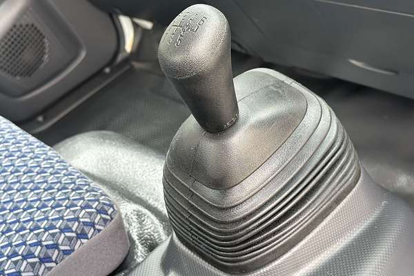 2025 Isuzu NPR 45/55-155 Manual MWB Tradepack NO ADBLUE OR DPD  4x2