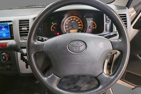 2006 Toyota Hiace Commuter TRH223R