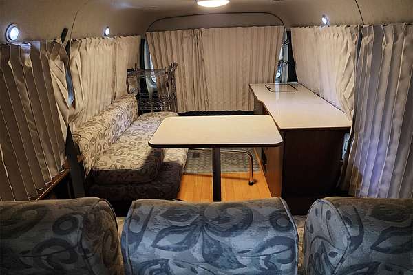 2006 Toyota Hiace Commuter TRH223R