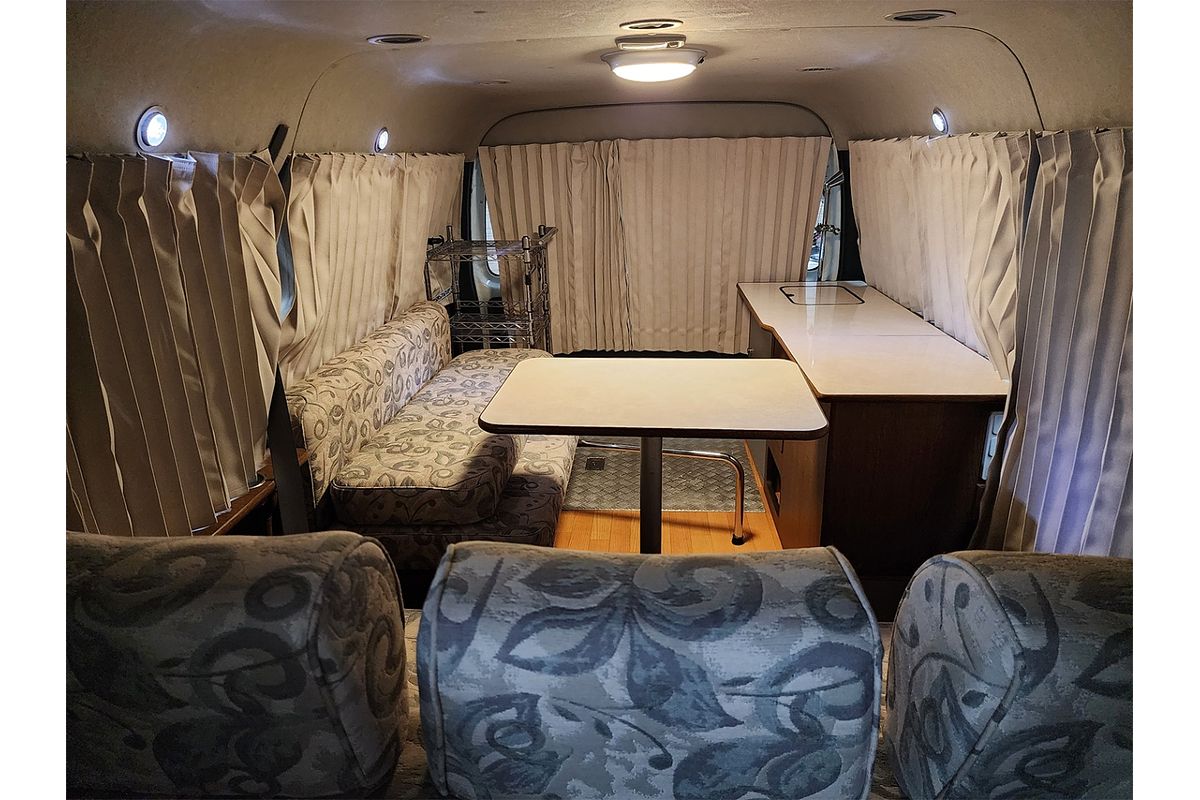2006 Toyota Hiace Commuter TRH223R