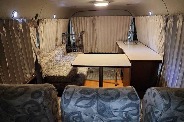 2006 Toyota Hiace Commuter TRH223R