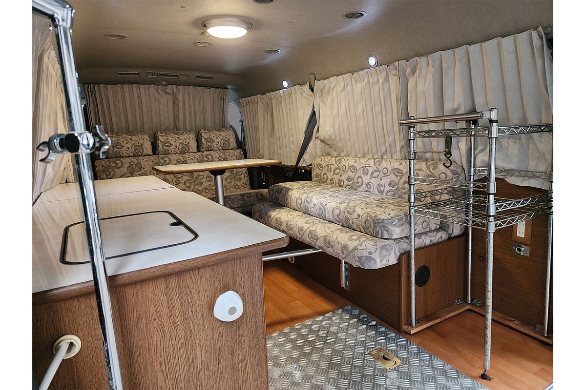 2006 Toyota Hiace Commuter TRH223R