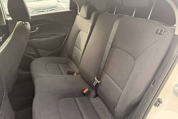 2016 Kia Rio S UB
