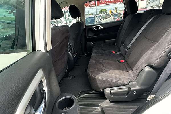 2016 Nissan Pathfinder ST R52