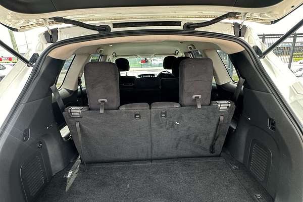 2016 Nissan Pathfinder ST R52