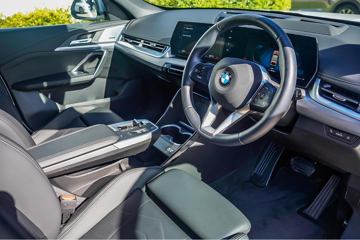 2024 BMW X1 sDrive18i U11