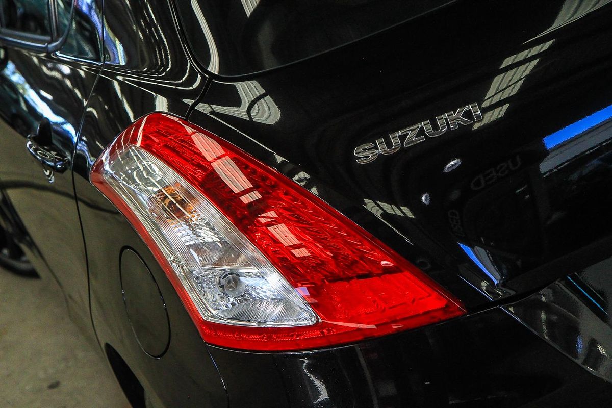 2016 Suzuki Swift GLX Navigator FZ