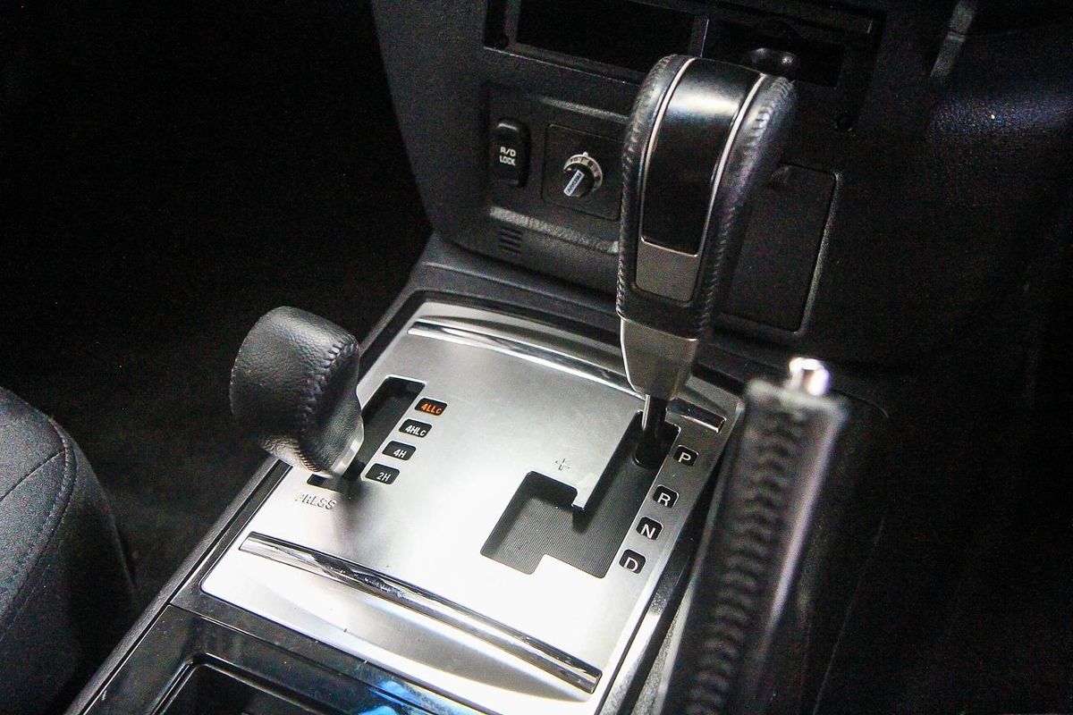 2017 Mitsubishi Pajero GLX NX