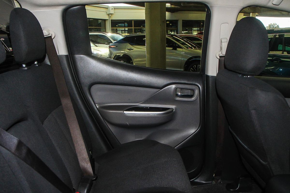 2015 Mitsubishi Triton GLS MQ 4X4