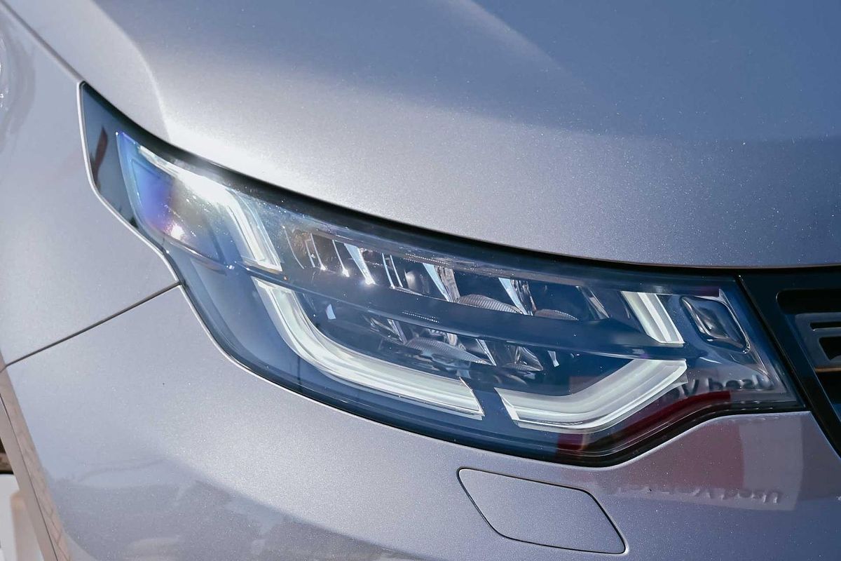 2018 Land Rover Discovery TD6 SE Series 5
