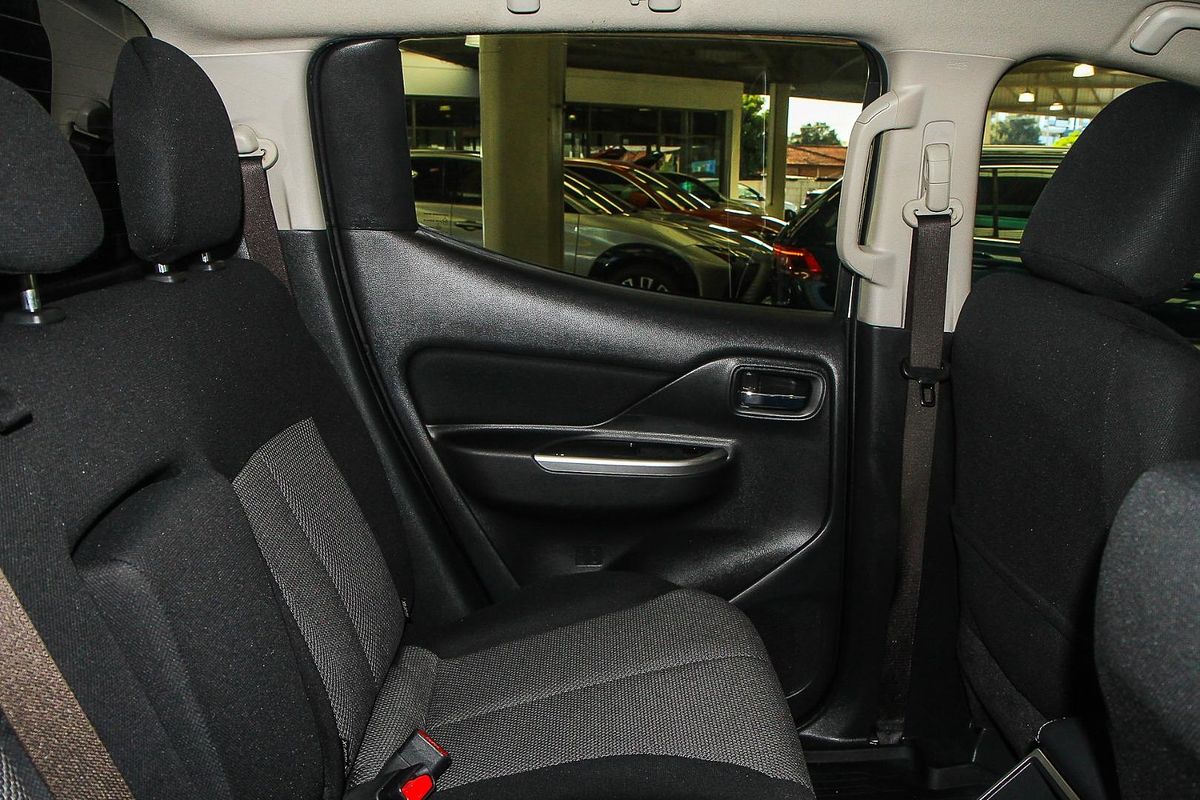 2018 Mitsubishi Triton GLS MR 4X4