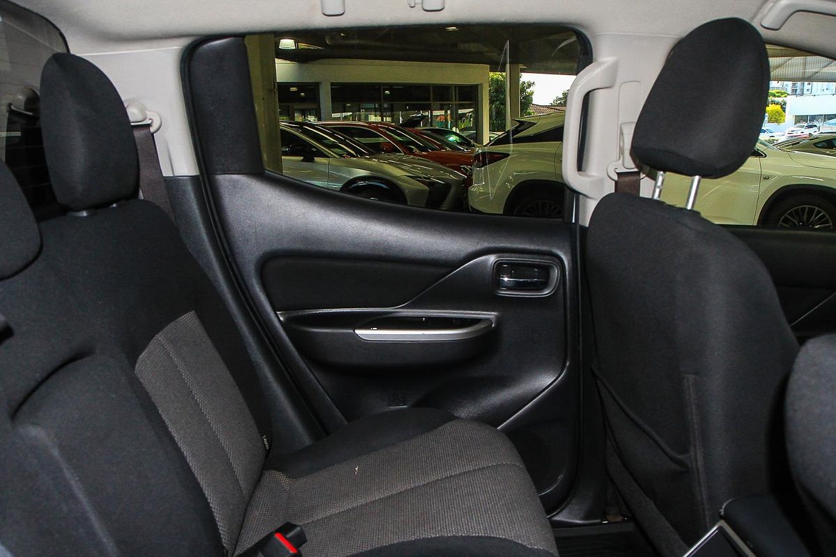 2019 Mitsubishi Triton GLS MR 4X4