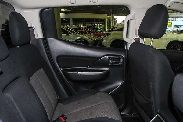 2019 Mitsubishi Triton GLS MR 4X4