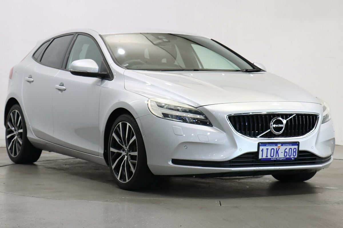 2016 Volvo V40 T3 Momentum