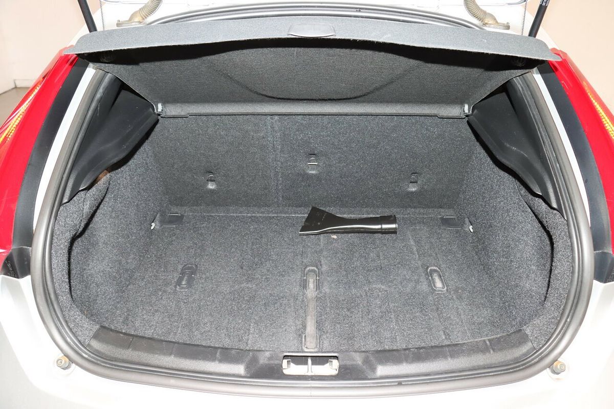 2016 Volvo V40 T3 Momentum